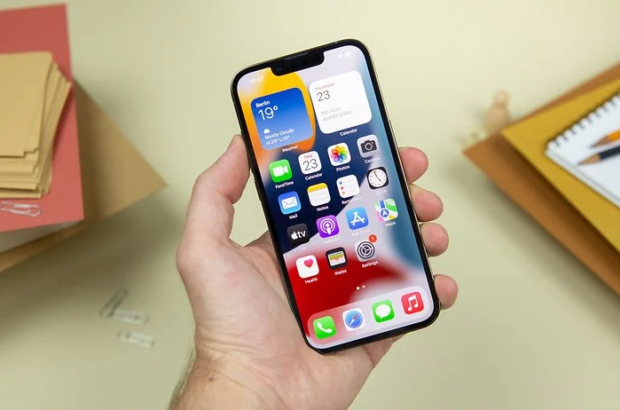NextPit_Apple_iPhone_13_Pro_display-w810h462