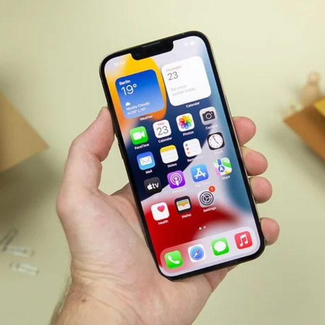 NextPit_Apple_iPhone_13_Pro_display-w810h462